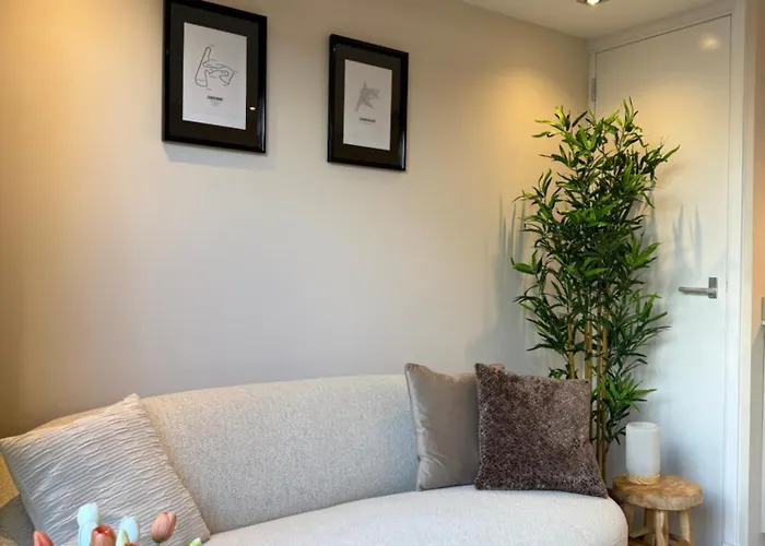 Appartement Dani Aan Zee - - Free Parking Zandvoort