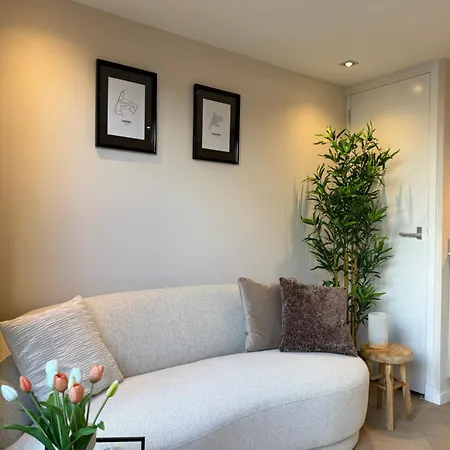 Appartement Dani Aan Zee - - Free Parking Zandvoort
