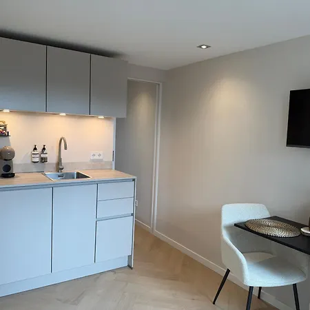 Appartement Dani Aan Zee - - Free Parking *