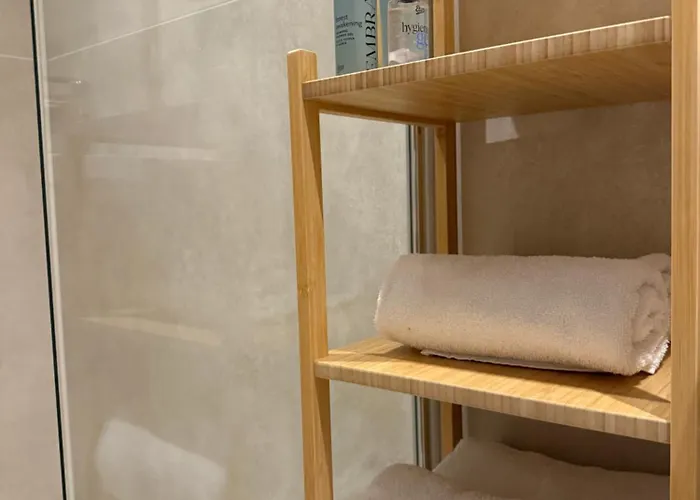 Dani Aan Zee - - Free Parking