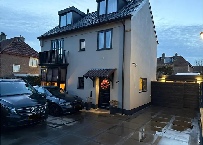 Dani Aan Zee - - Free Parking Apartment *