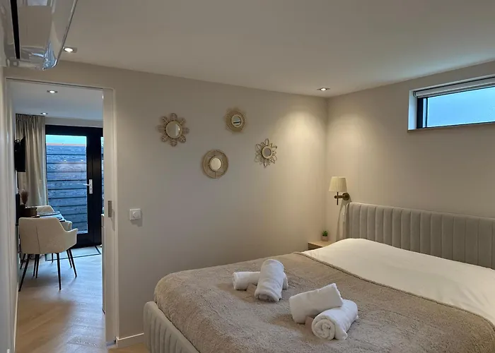 Dani Aan Zee - - Free Parking Apartment *