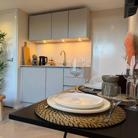 Dani Aan Zee - - Free Parking Appartamento